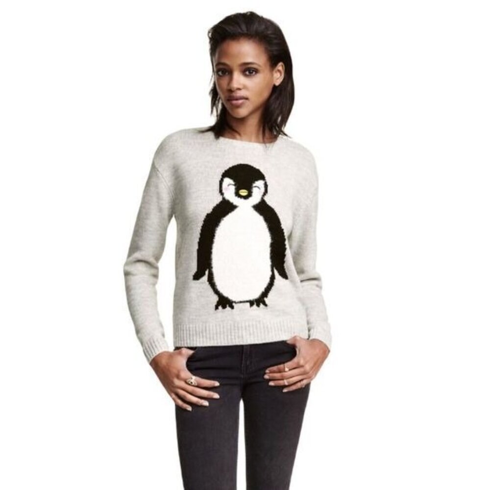 NEW Crew-Neck Pullover Sweater with‎ Penguin Applique Small